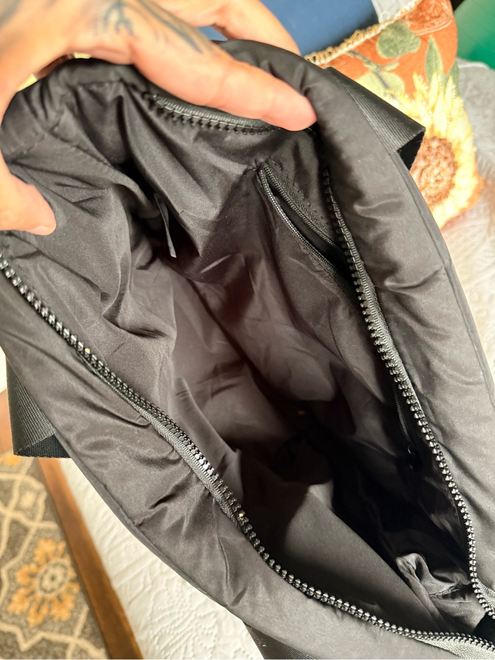 WILO The Label Quilted Puffer Tote Bag in Black - Picture 4 of 4